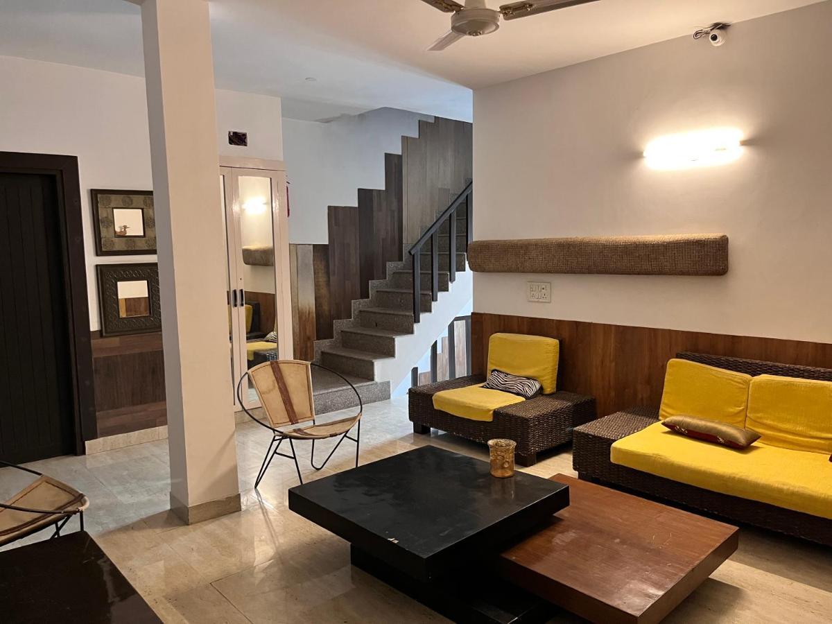 Aakritii Hotels Gurgaon Extérieur photo
