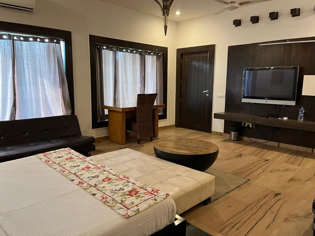 Aakritii Hotels Gurgaon Extérieur photo