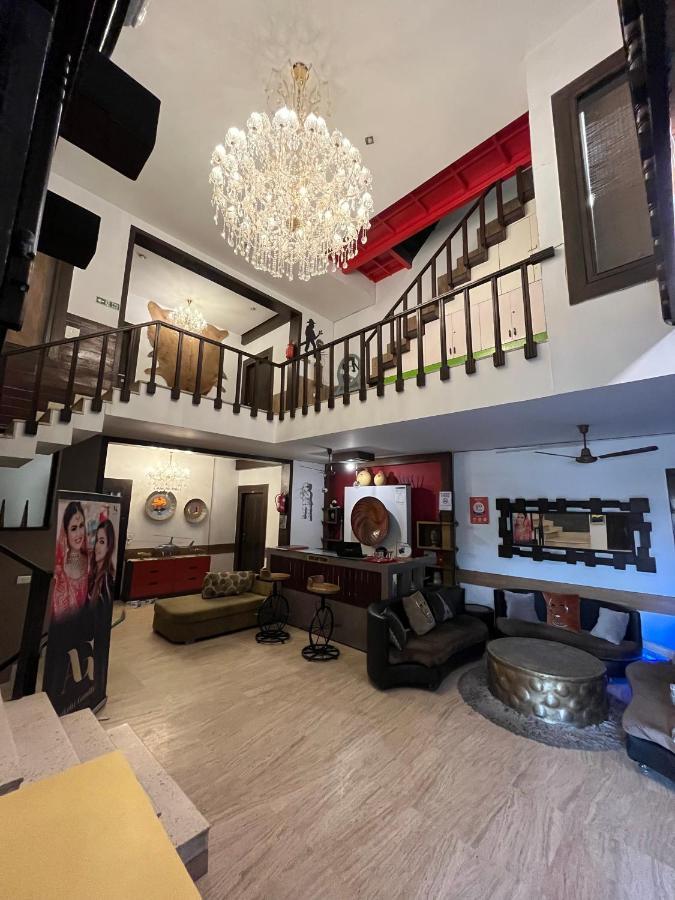 Aakritii Hotels Gurgaon Extérieur photo