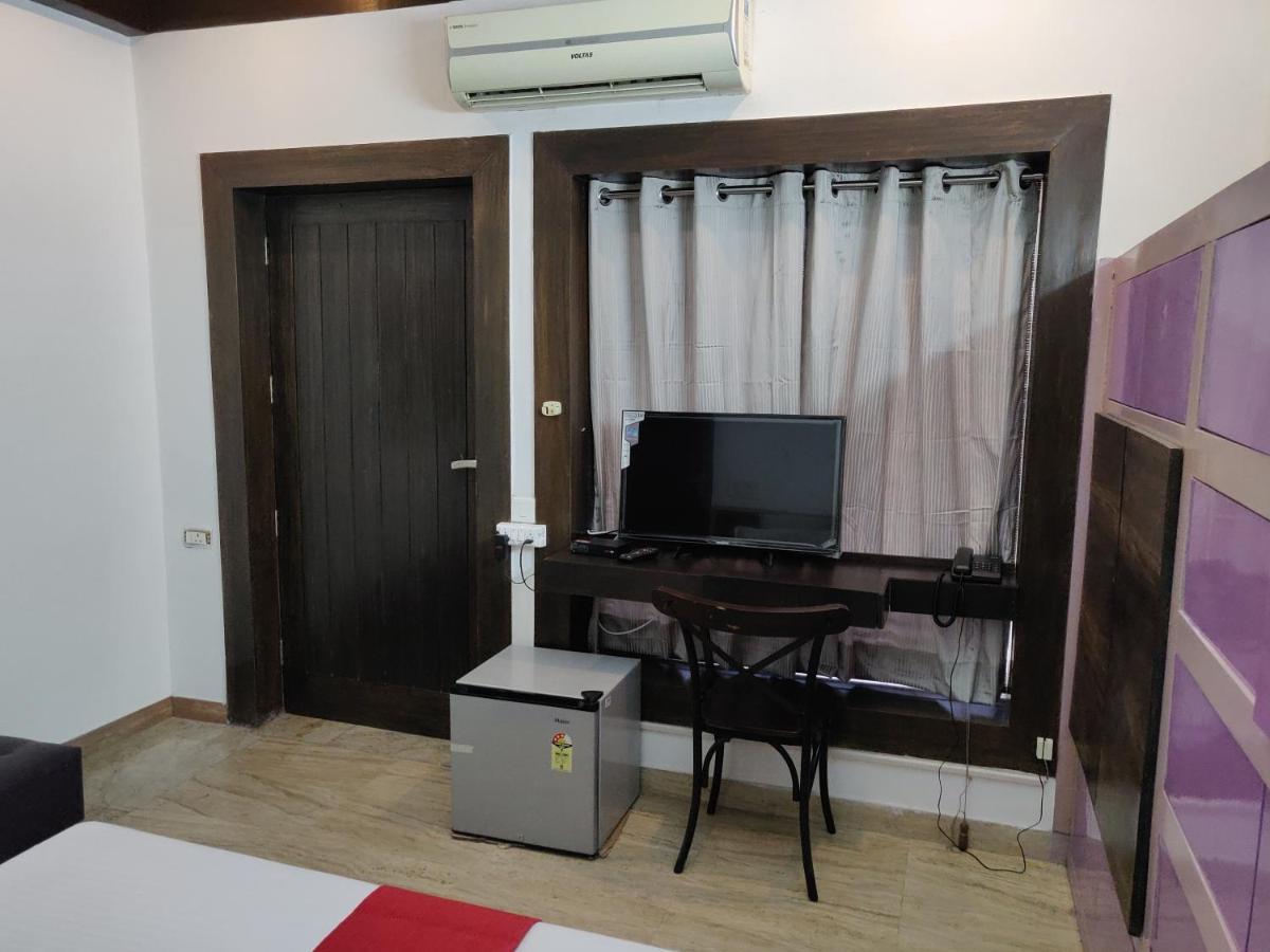 Aakritii Hotels Gurgaon Extérieur photo