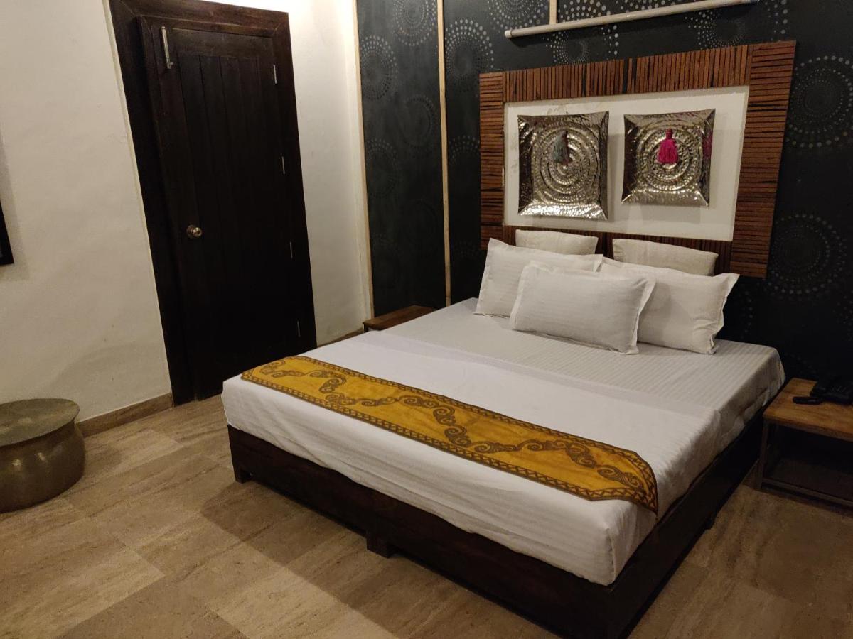 Aakritii Hotels Gurgaon Extérieur photo