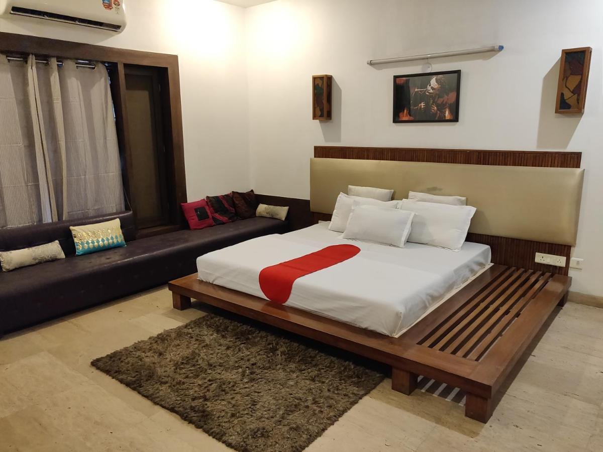 Aakritii Hotels Gurgaon Extérieur photo