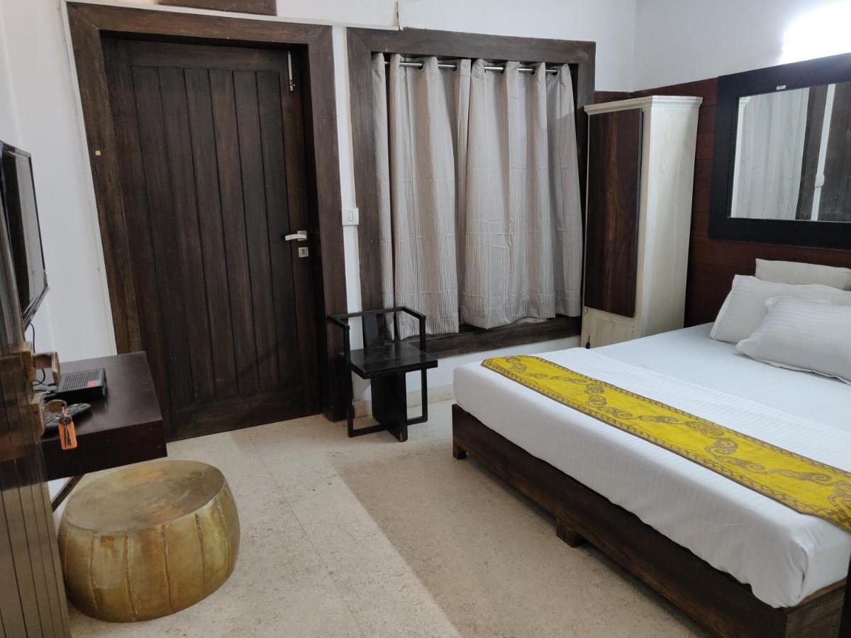 Aakritii Hotels Gurgaon Extérieur photo